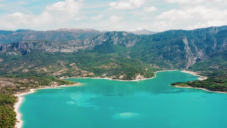 Stunning-aerial-view-of-the-Gorges-du-Verdon-and-surroundings