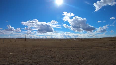 TIMELAPSE---Fast-moving-clouds-over-the-prairies-in-Empress-Alberta-Canada-on-a-sunny-day