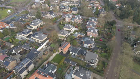 Aerial-of-luxurious-suburban-neighbourhood
