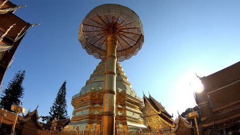 Golden-mount-at-the-temple-at-Wat-Phra-That-Doi-Suthep-in-Chiang-Mai,-Thailand