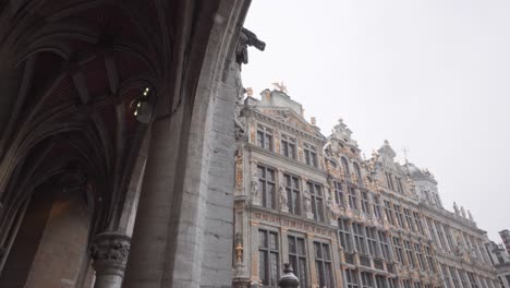 Snow-Falling-At-The-Guild-Houses-At-Brussels-Grand-Place-In-Belgium-During-Winter