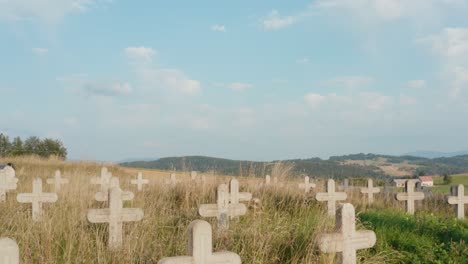 Aéreo,-Cementerio-Conmemorativo,-En-El-Monte-Javor,-Cerca-De-La-Ciudad-De-Ivanjica,-Serbia