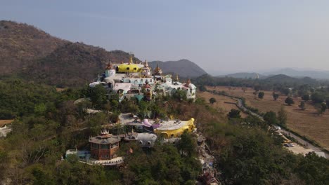Simalai-Songtham-Tempel,-Khao-Yai,-Nakhon-Ratchasima,-Thailand