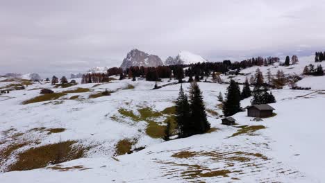 Aerial-shot-of-snowy-landscape-in-autumn-at-Seiser-Alm---Alpe-di-Siusi-plateau-in-the-Dolomites,-Italy