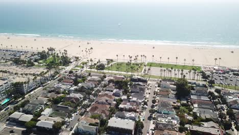 Luftbild-über-Los-Angeles-Waterfront-City-Street-Nachbarschaft-Dächer-Vorort