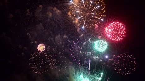 The-spectacular-grand-finale-of-a-fireworks-show