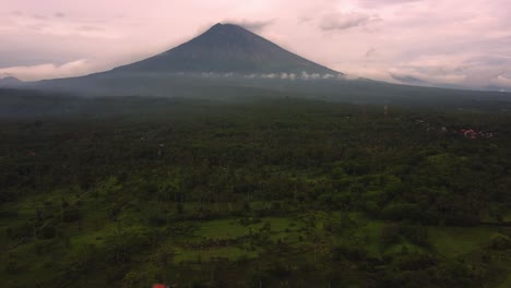Imágenes-Cinematográficas-Aéreas-De-Drones-Pueblo-De-Pescadores-De-Amed-Bali-Indonesia