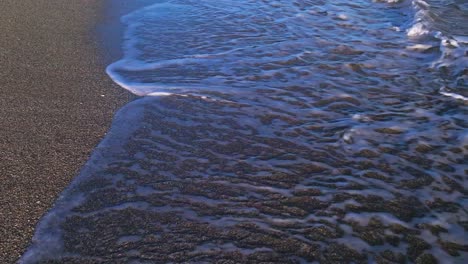 Fixed-view-of-ocean-waves-at-the-beach