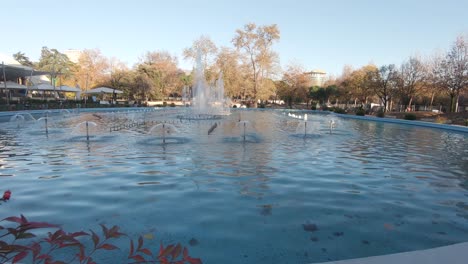 Ein-Großes-Wasserspiel-In-Der-Hauptstadt-Tirana-Der-Republik-Albanien
