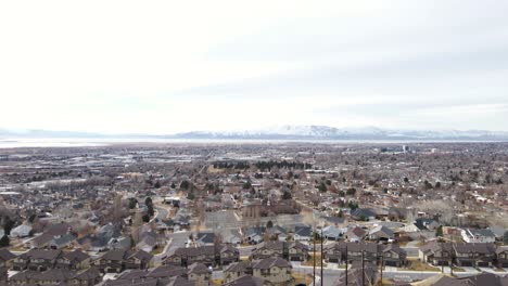 Residential-Houses-in-Provo,-Utah-County---Aerial-Establishing