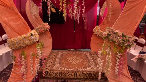 Mandap-Dekoration-Für-Indische-Hochzeit-In-Der-Provinz-Punjab,-Indien