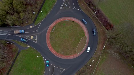 Birdseye-view-of-a-roundabout-with-cars-and-lorries-using-it