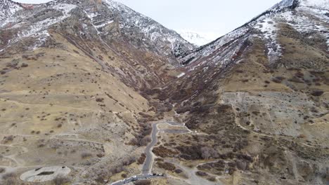 Slate-Canyon-Park,-Trail-And-Rugged-Cliffs-Near-Provo,-Utah-In-Winter