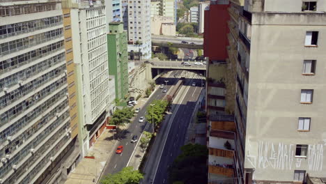 Edificios-Del-Gran-Centro-De-La-Ciudad-De-São-Paulo,-La-Ciudad-Más-Grande-De-Brasil,-De-Las-5-Más-Grandes-Del-Mundo