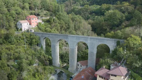 Ansicht-Des-Alten-Römischen-Aquädukts-Von-Einer-Drohne