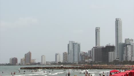 Berühmter-Bocagrande-strand-In-Cartagena,-Kolumbien