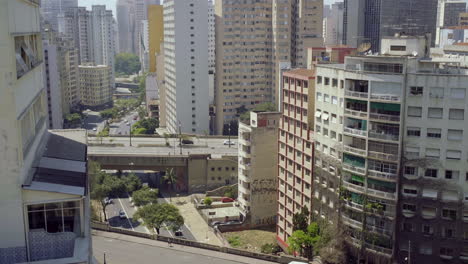 Edificios-Y-Puentes-De-São-Paulo,-La-Ciudad-Más-Grande-De-Brasil,-De-Las-5-Más-Grandes-Del-Mundo