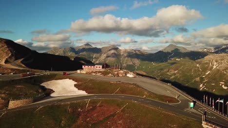 Aerial-panoramic-view-of-the-alpine-road-grossglockner-hochalpenstrasse,-through-austrian-mountains