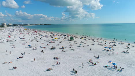 Gulf-of-Mexico-view-from-Siesta-Key-Beach-in-Florida