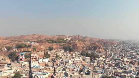 Vista-Panorámica-De-Jodhpur,-También-Conocida-Como-La-Ciudad-Azul,-Ciudad-Del-Sol,-En-El-Estado-Indio-De-Rajasthan