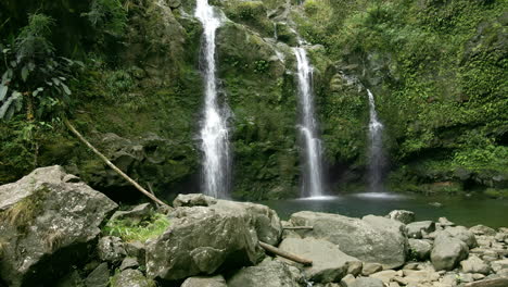 Upper-Waikani-or-Three-Bears-Falls-on-Maui,-Pristine-Hawaiian-waterfall
