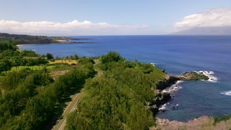 Aerial-view-of-coastal-highway-on-Maui-Island,-Hawaii,-USA