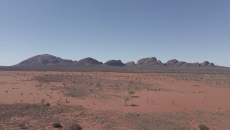 Kata-Tjuta-In-The-Outback-Landscape-At-Red-Centre-In-Northern-Territory,-Australia