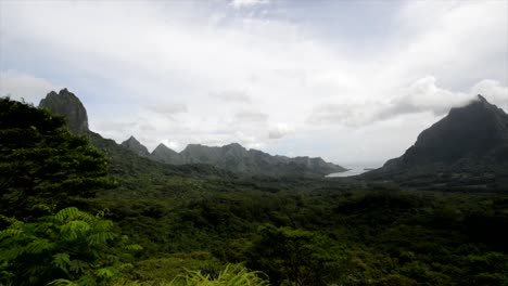 Opunohu-Bay,-Peak-of-Mount-Tohivea-and-Mount-Rotui-view-from-Belvedere-Lookout,-Moorea-island,-French-Polynesia