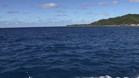 Leaving-the-island-of-Rarotonga,-Cook-Islands