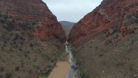 Dramatic-View-Of-Simpsons-Gap-With-Creek-In-Larapinta-Trail-Near-Alice-Springs