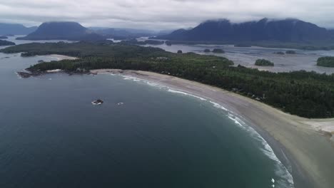 Vista-Aérea,-Playa-De-Chesterman,-Isla-De-Vancouver,-Canadá