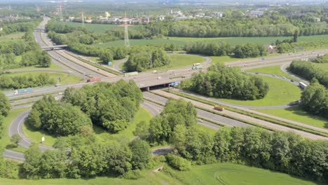 Deutsches-Autobahnkreuz-Kleeblatt,-A40-A45