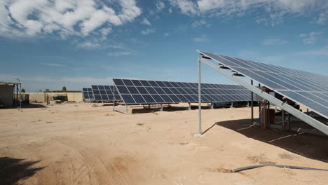Outback-Station-solar-farm-in-the-desert
