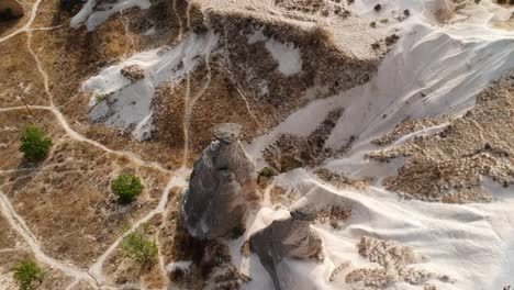 Kappadokien-Türkisches-Vulkantal-Felssäulenformationen-Aus-Der-Luft-Aus-Der-Vogelperspektive