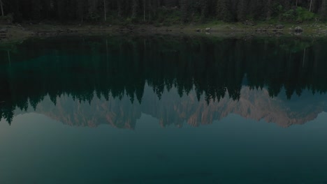lago-carezza-during-early-morning