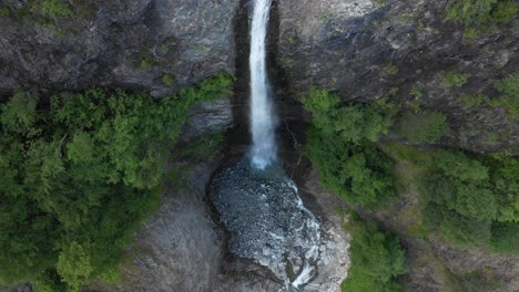 Wasserfall-In-Gudvangen-Norwegen-Im-Sommer