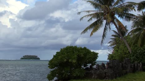 Hermoso-Paisaje-De-La-Isla-De-Raiatea,-Polinesia-Francesa