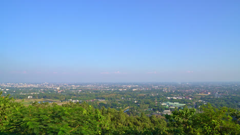 Horizonte-De-La-Ciudad-De-Chiang-Mai-Con-Cielo-Azul-En-Tailandia