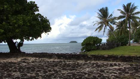 Paisaje-Alrededor-De-Taputapuatea-Marae,-Raiatea,-Islas-De-La-Sociedad,-Polinesia-Francesa