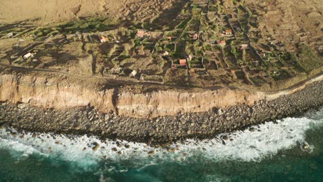 Historic-farmland-on-unique-and-isolated-location-with-steep-cliffs,-Madeira