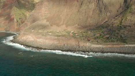 Rural-little-town-on-rugged-shore-of-Madeira,-Calhau-das-Achadas,-aerial