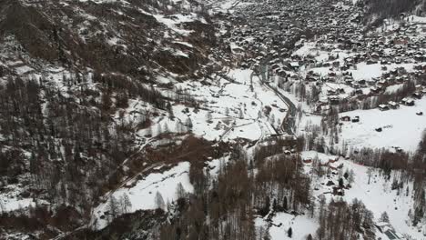 Aerial-views-of-the-swiss-city-of-Zermatt-in-winter