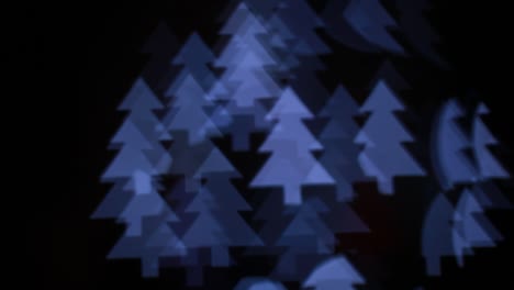 Weihnachtsbeleuchtung-In-Form-Eines-Weihnachtsbaums