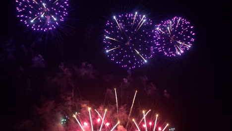 Fireworks-of-all-colors-explode-in-the-night-sky