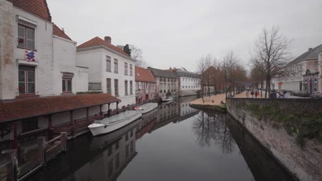 Moored-boats-at-the-quay-of-the-Canals-in-Bruges