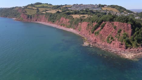 4k-Luftaufnahme-Von-Ness-Cover-In-Shaldon-An-Der-Küste-Von-South-Devon,-England