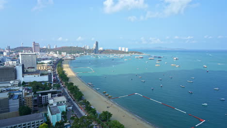 Timelapse-of-Clouds-Above-Pattaya-City-and-Beachfront,-Thailand