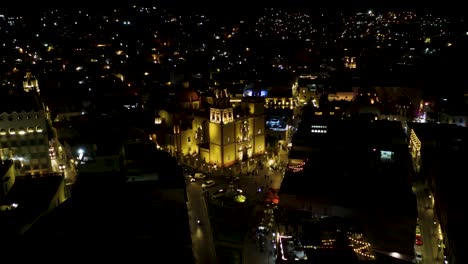 Luftaufnahme-Des-Stadtzentrums-Von-Guanajuato,-Nacht