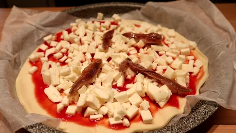 Der-Prozess-Der-Herstellung-Einer-Italienischen-Pizza