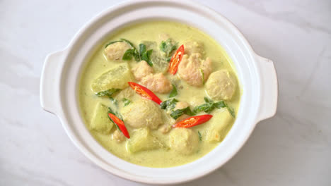 green-curry-soup-with-minced-pork-and-meatball---Asian-food-style